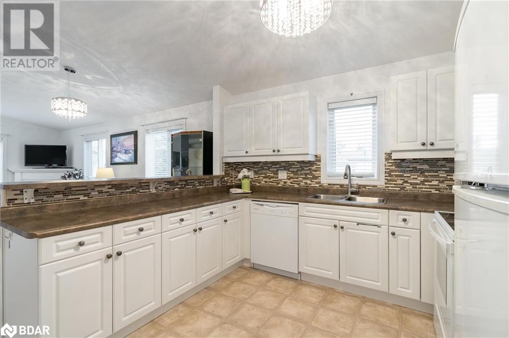 6 Nature Trail Road, Innisfil, Ontario  L9S 1R6 - Photo 4 - 40681716