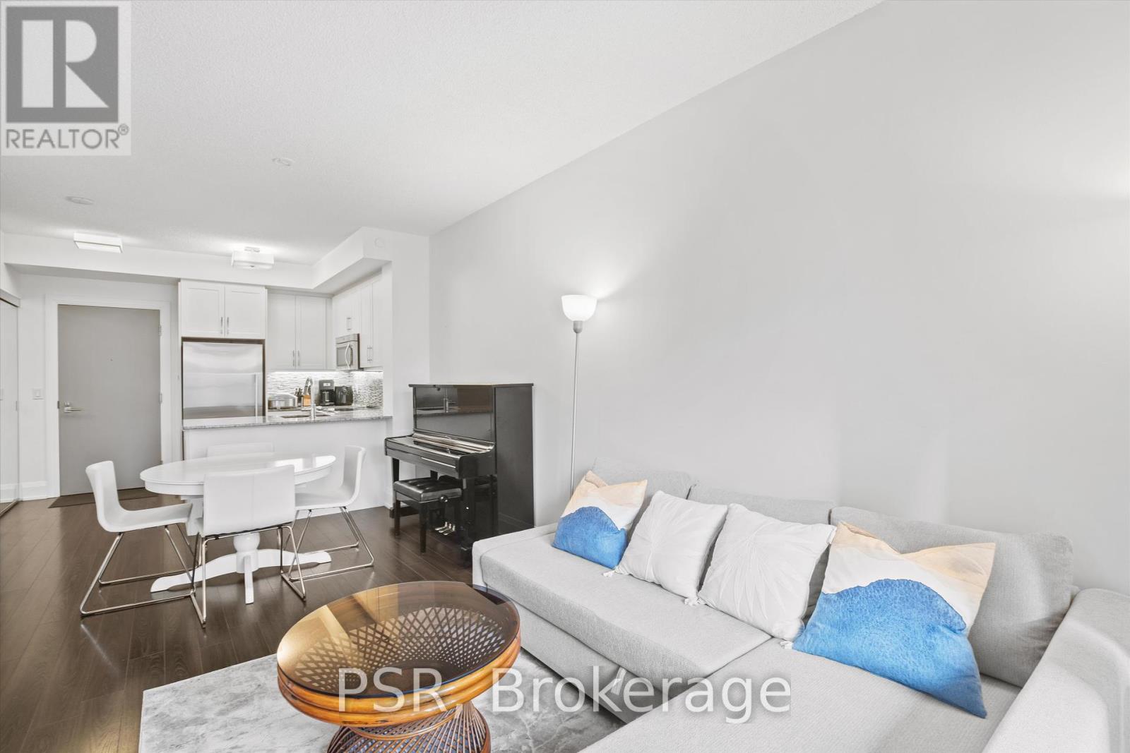 307 - 2 Old Mill Drive, Toronto, Ontario  M6S 0A2 - Photo 7 - W11884418