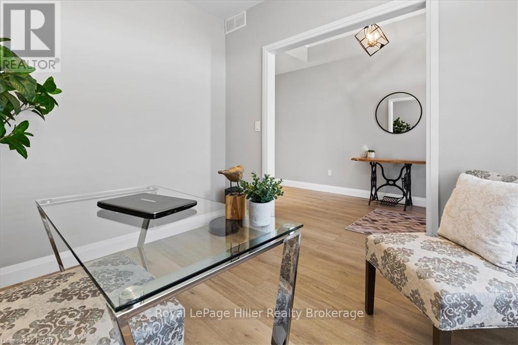 125 Pugh Street E, Perth East, Ontario  N0K 1M0 - Photo 7 - X10780633