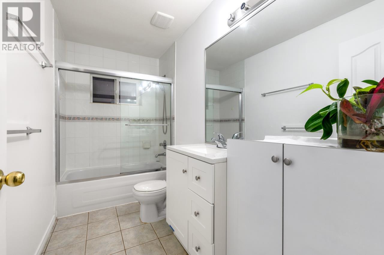 3055 Douglas Road, Burnaby, British Columbia  V5G 3N8 - Photo 15 - R2948579