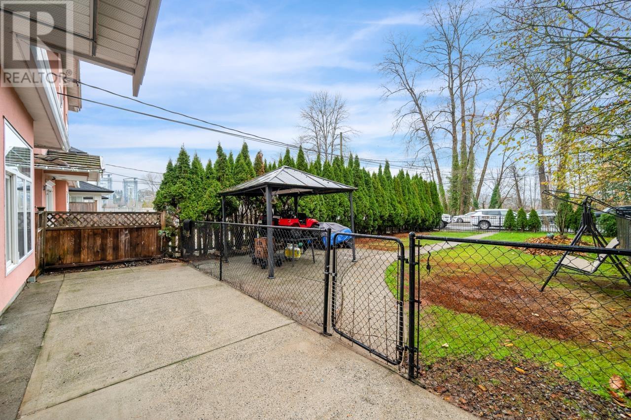 3055 Douglas Road, Burnaby, British Columbia  V5G 3N8 - Photo 3 - R2948579