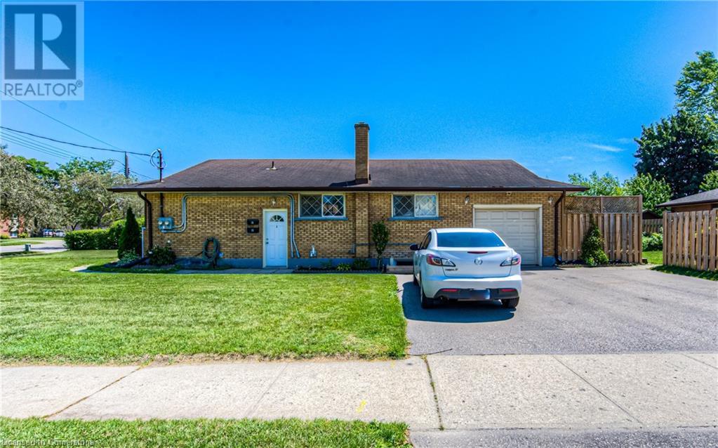27 WEICHEL Street, Kitchener, Ontario