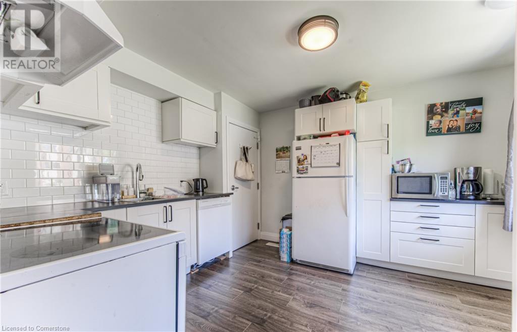 27 Weichel Street, Kitchener, Ontario  N2M 2A7 - Photo 7 - 40662989