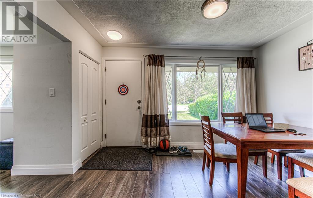 27 Weichel Street, Kitchener, Ontario  N2M 2A7 - Photo 2 - 40662989
