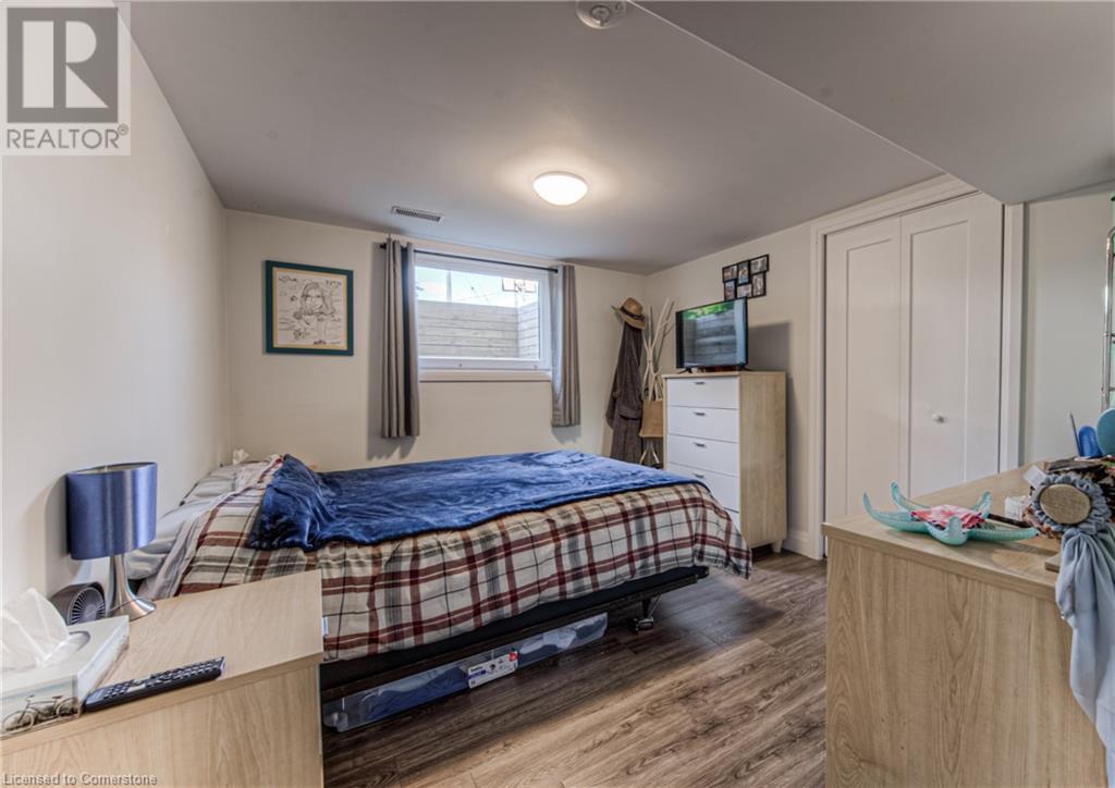 27 Weichel Street, Kitchener, Ontario  N2M 2A7 - Photo 24 - 40662989