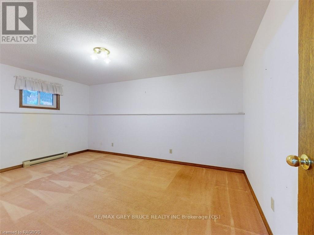 775 21st A E, Owen Sound, Ontario  N4K 6T2 - Photo 34 - X11880057