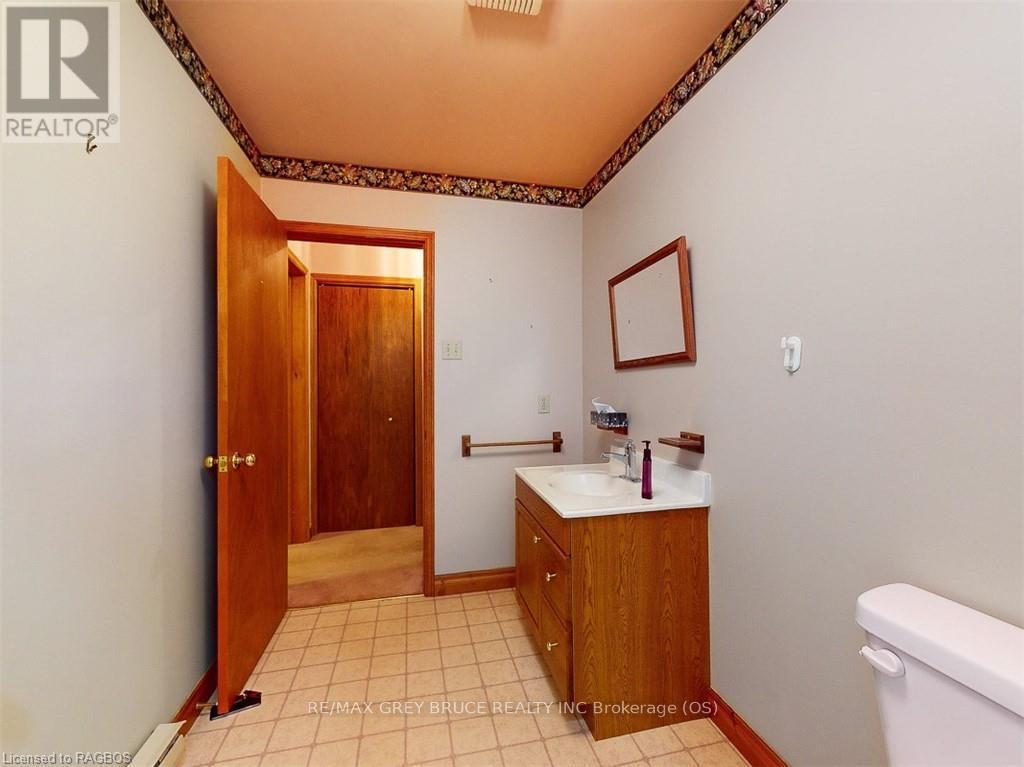 775 21st A E, Owen Sound, Ontario  N4K 6T2 - Photo 38 - X11880057