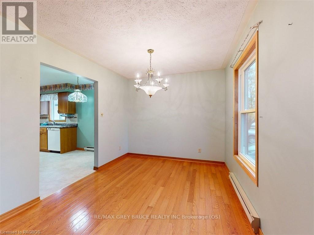 775 21st A E, Owen Sound, Ontario  N4K 6T2 - Photo 9 - X11880057