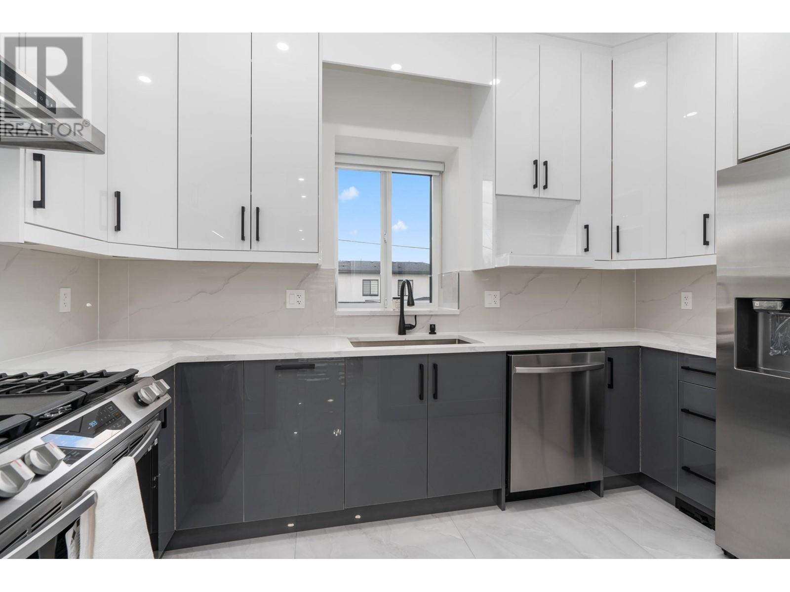 5675 Laurel Street, Burnaby, British Columbia  V5G 1N4 - Photo 9 - R2948686