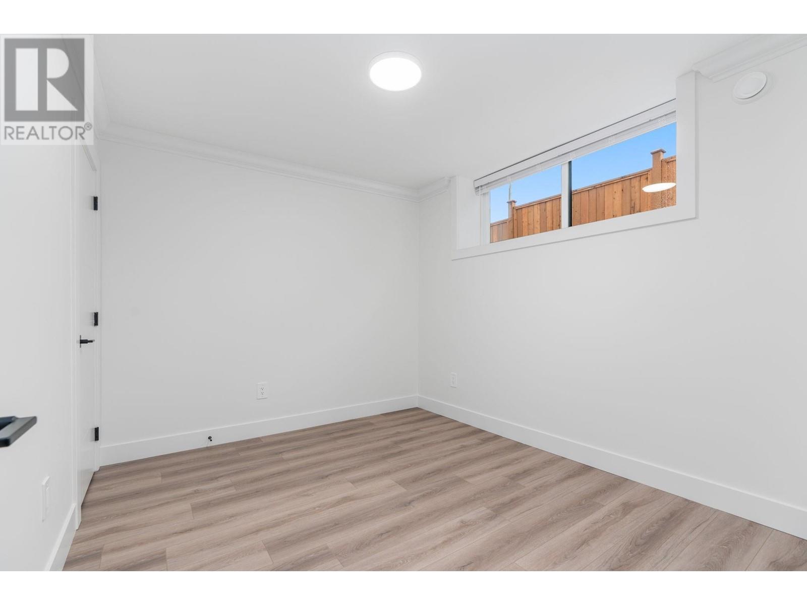 5675 Laurel Street, Burnaby, British Columbia  V5G 1N4 - Photo 26 - R2948686