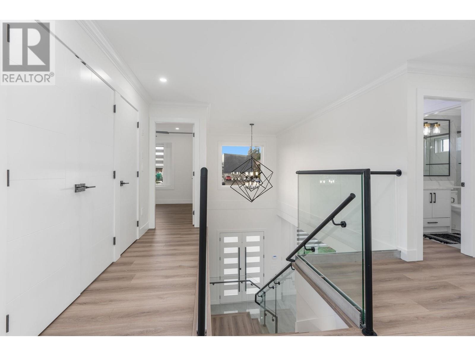 5675 Laurel Street, Burnaby, British Columbia  V5G 1N4 - Photo 18 - R2948686