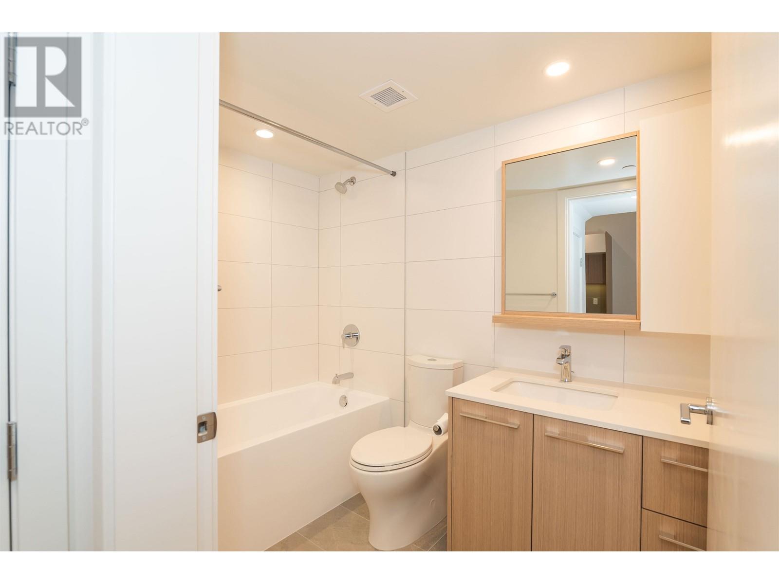 308 9888 University Crescent, Burnaby, British Columbia V5A 0G4 - Photo 11 - R2936025