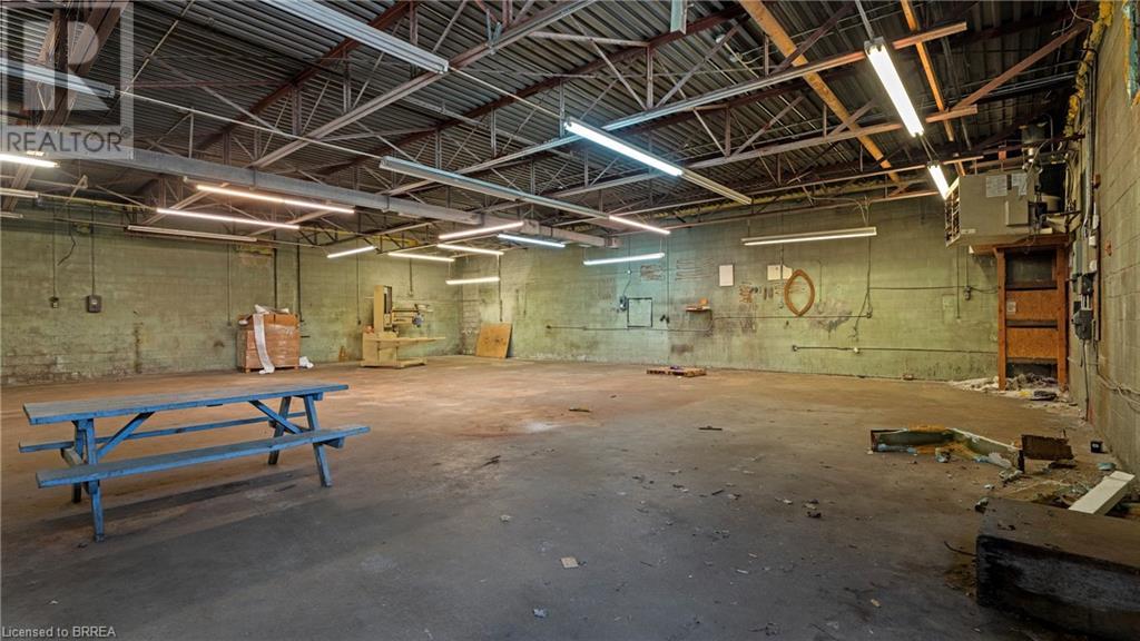 247 Colborne Street W, Brantford, Ontario  N3T 1M1 - Photo 10 - 40683789