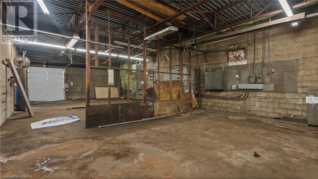 247 Colborne Street W, Brantford, Ontario  N3T 1M1 - Photo 21 - 40683789