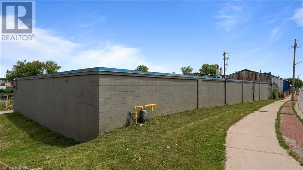 247 Colborne Street W, Brantford, Ontario  N3T 1M1 - Photo 3 - 40683789