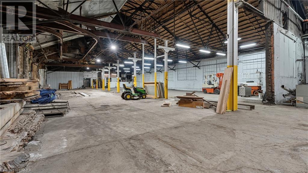 247 Colborne Street W, Brantford, Ontario  N3T 1M1 - Photo 35 - 40683789