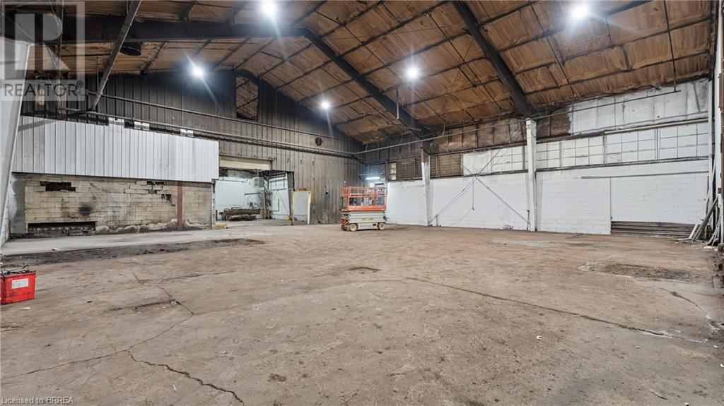 247 Colborne Street W, Brantford, Ontario  N3T 1M1 - Photo 38 - 40683789