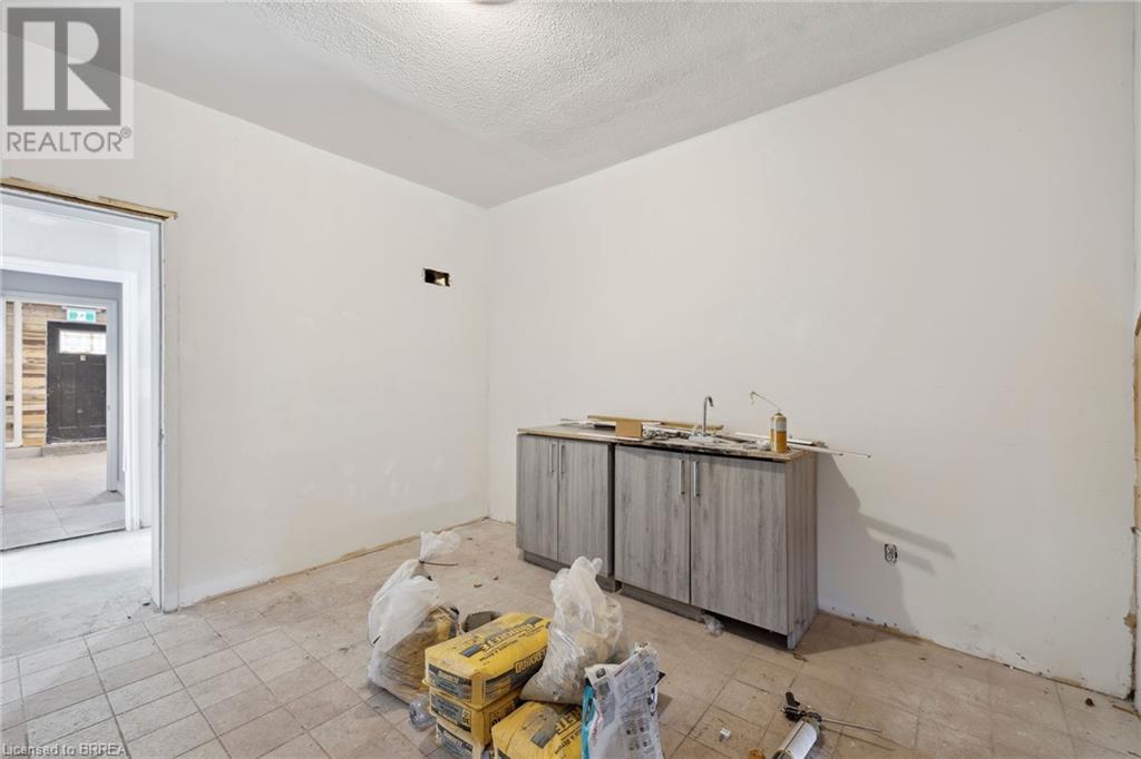 249 Murray Street Unit# 8, Brantford, Ontario  N3S 5S4 - Photo 5 - 40683224