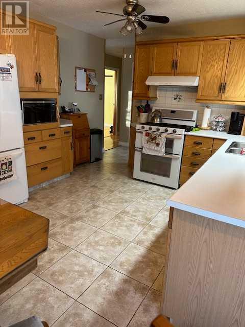 21 Chaisson Crossing, Whitecourt, Alberta  T7S 1B8 - Photo 2 - A2182574