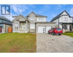 60 HAZELWOOD PASS, Thames Centre, Ontario