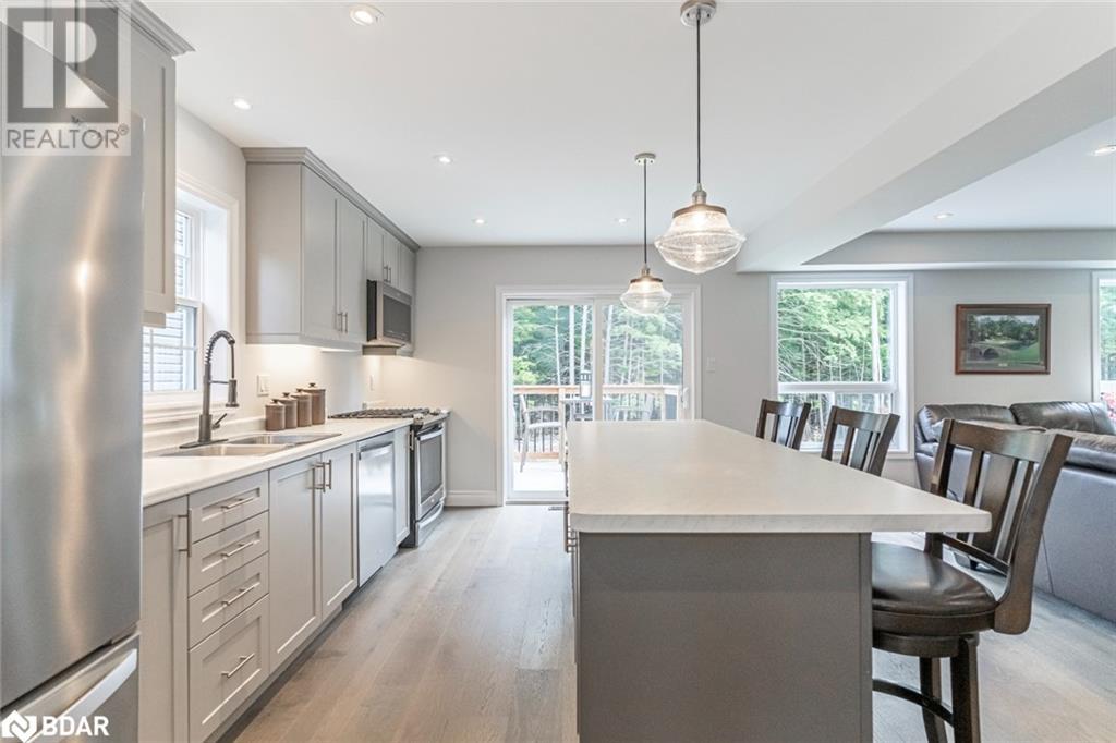 61 Quinn Forest Drive, Bracebridge, Ontario  P1L 0C8 - Photo 4 - 40683931