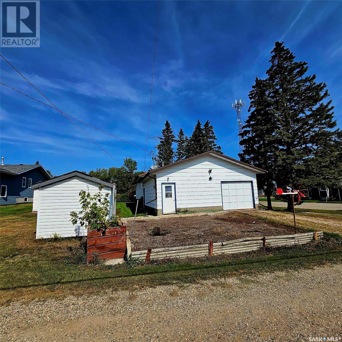 219 Carl Avenue E, Langenburg, Saskatchewan  S0A 2A0 - Photo 42 - SK983193