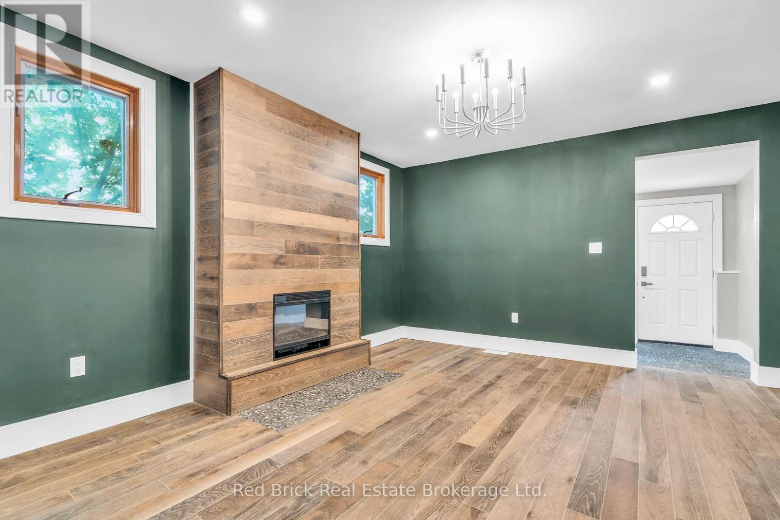 15 Clearview Street, Guelph, Ontario  N1E 6C4 - Photo 2 - X11884792