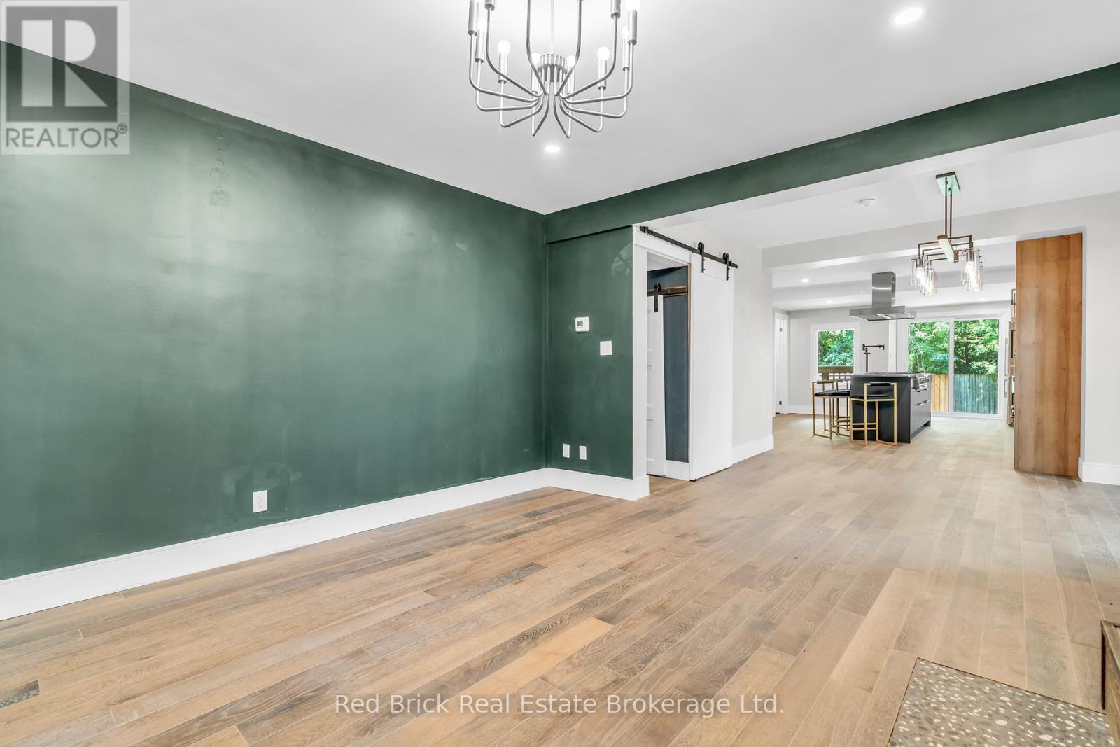 15 Clearview Street, Guelph, Ontario  N1E 6C4 - Photo 3 - X11884792