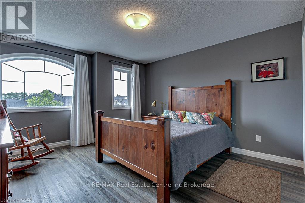 587 Hawthorne Place, Woodstock, Ontario  N4T 0B8 - Photo 18 - X10875886