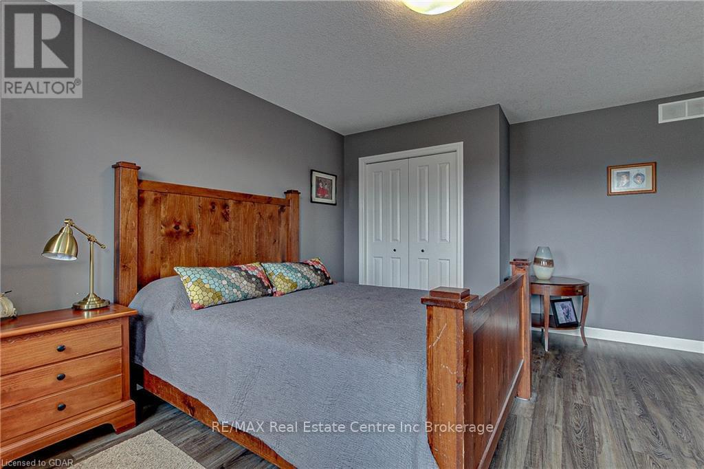 587 Hawthorne Place, Woodstock, Ontario  N4T 0B8 - Photo 19 - X10875886