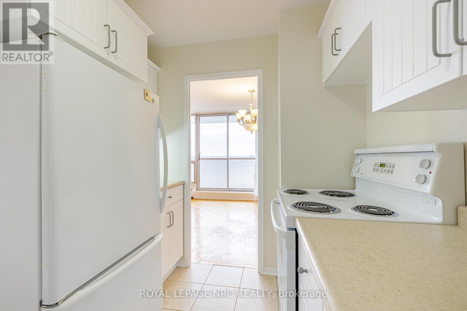 1006 - 15 Towering Heights Boulevard, St. Catharines, Ontario  L2T 3G7 - Photo 16 - X11884864