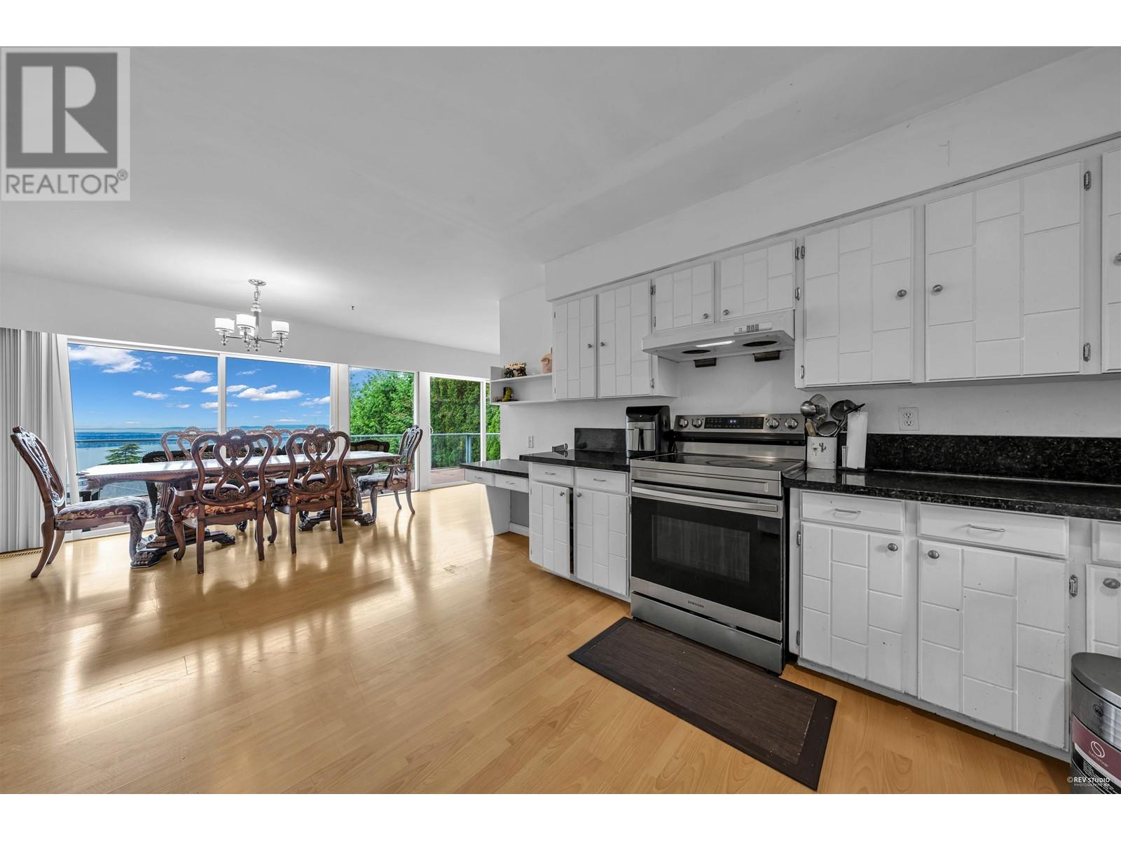 1456 Chartwell Drive, West Vancouver, British Columbia  V7S 2S1 - Photo 3 - R2945203