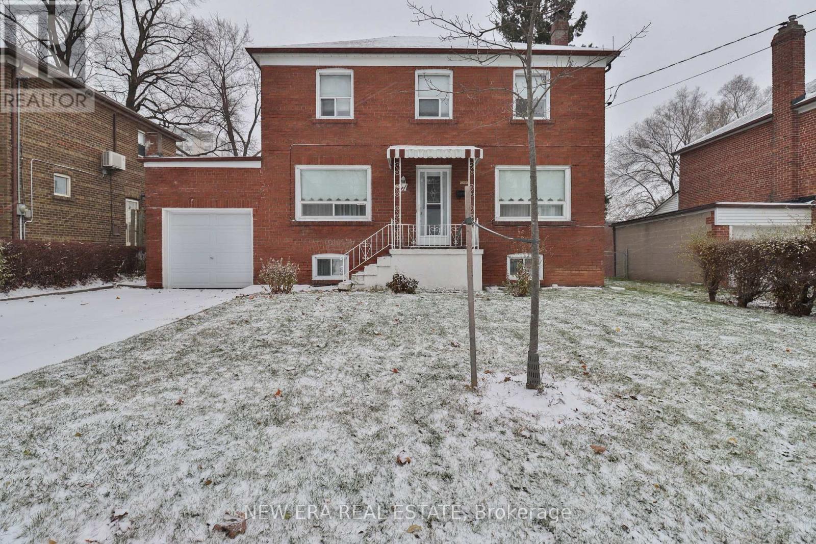 27 Dell Park Avenue, Toronto, Ontario  M6B 2T5 - Photo 35 - C11884883