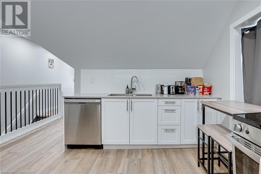 102 Wellington Street N Unit# 4, Hamilton, Ontario  L8R 1N3 - Photo 4 - 40683742