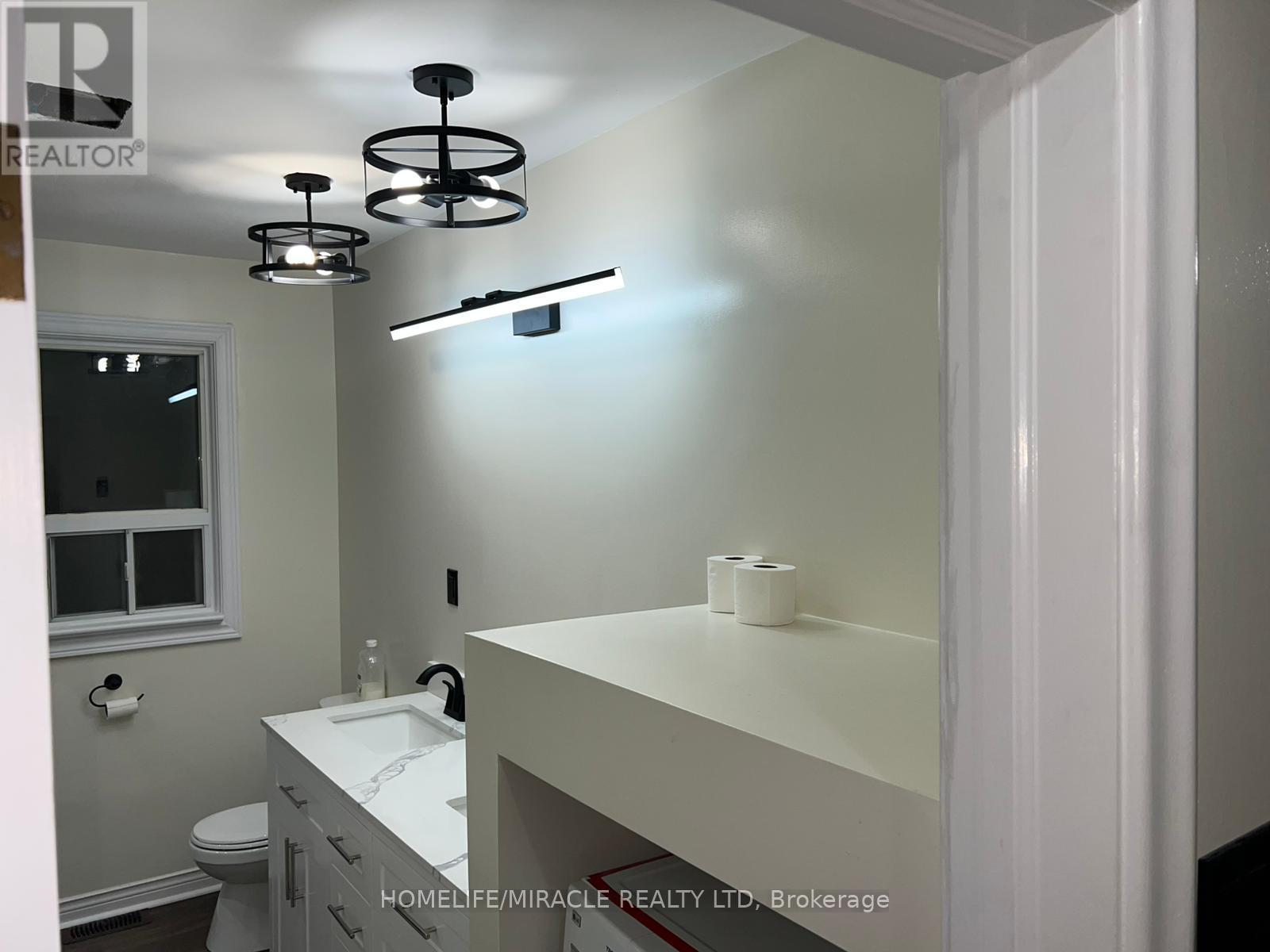 141 Chadburn Street, Oshawa (Central), Ontario  L1H 5V3 - Photo 2 - E11884329