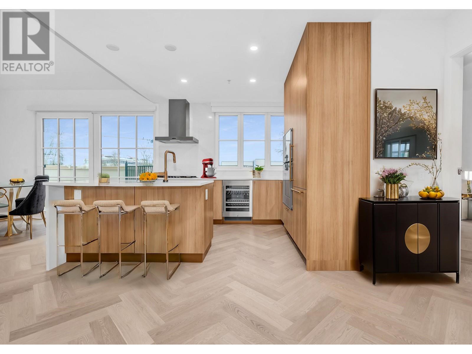 Listing Picture 7 of 38 : 410 2096 W 47TH AVENUE, Vancouver / 溫哥華 - 魯藝地產 Yvonne Lu Group - MLS Medallion Club Member