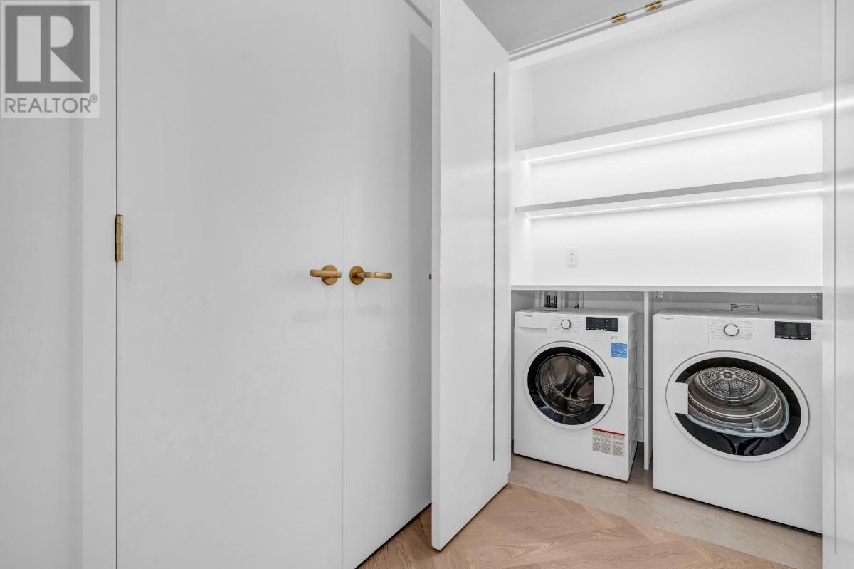 Listing Picture 20 of 38 : 410 2096 W 47TH AVENUE, Vancouver / 溫哥華 - 魯藝地產 Yvonne Lu Group - MLS Medallion Club Member