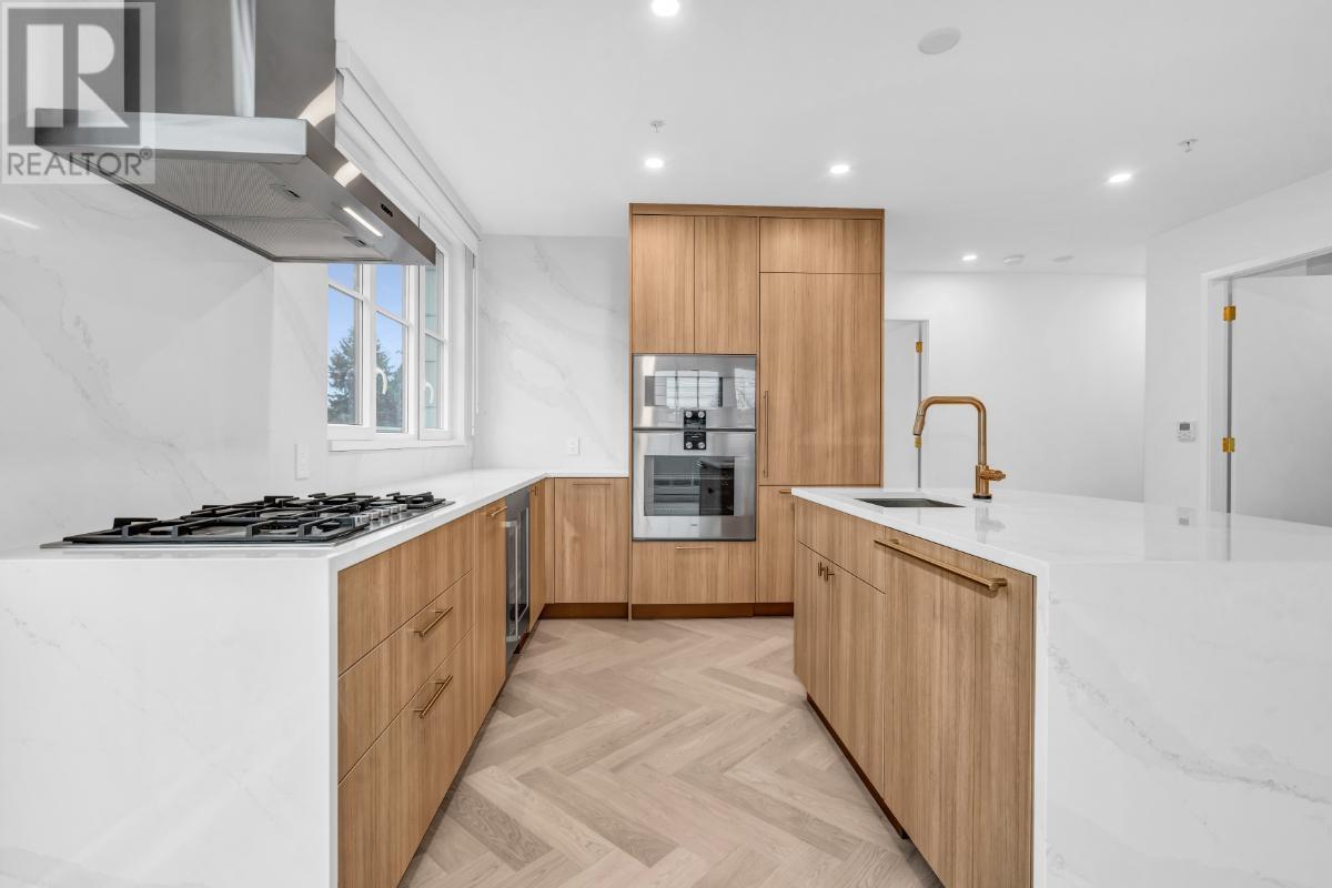 Listing Picture 11 of 38 : 410 2096 W 47TH AVENUE, Vancouver / 溫哥華 - 魯藝地產 Yvonne Lu Group - MLS Medallion Club Member