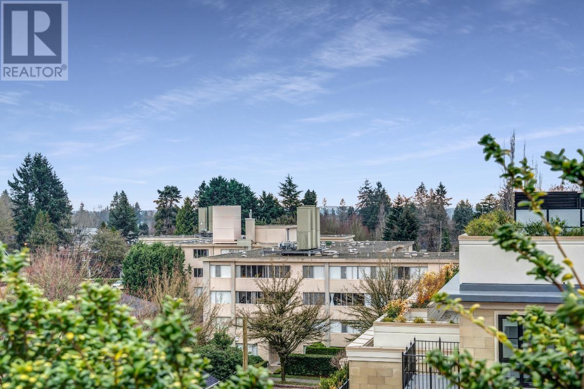 Listing Picture 24 of 38 : 410 2096 W 47TH AVENUE, Vancouver / 溫哥華 - 魯藝地產 Yvonne Lu Group - MLS Medallion Club Member