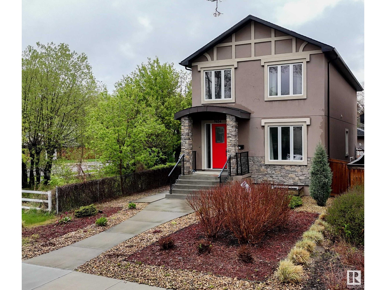 Property at 9654 83 AV NW image 2