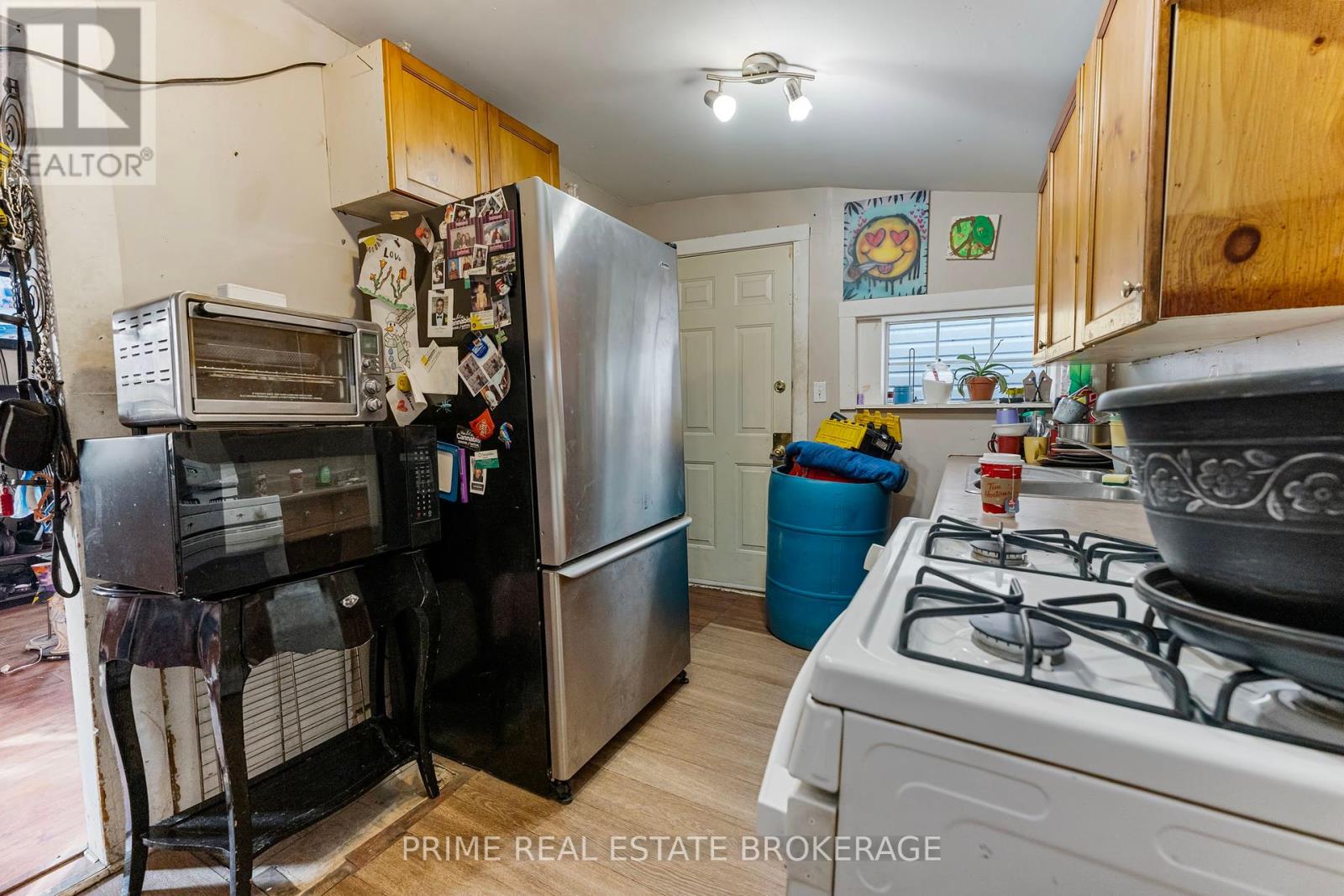 Property at 234 MAITLAND STREET image 5