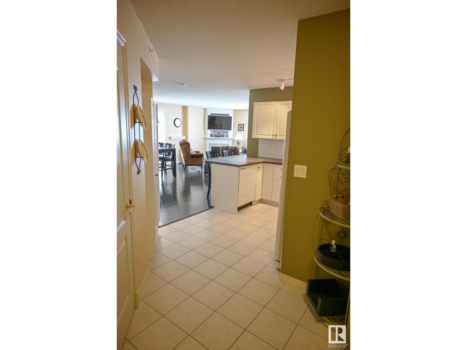 #903 9741 110 St Nw, Edmonton, Alberta  T5K 2V8 - Photo 5 - E4413415