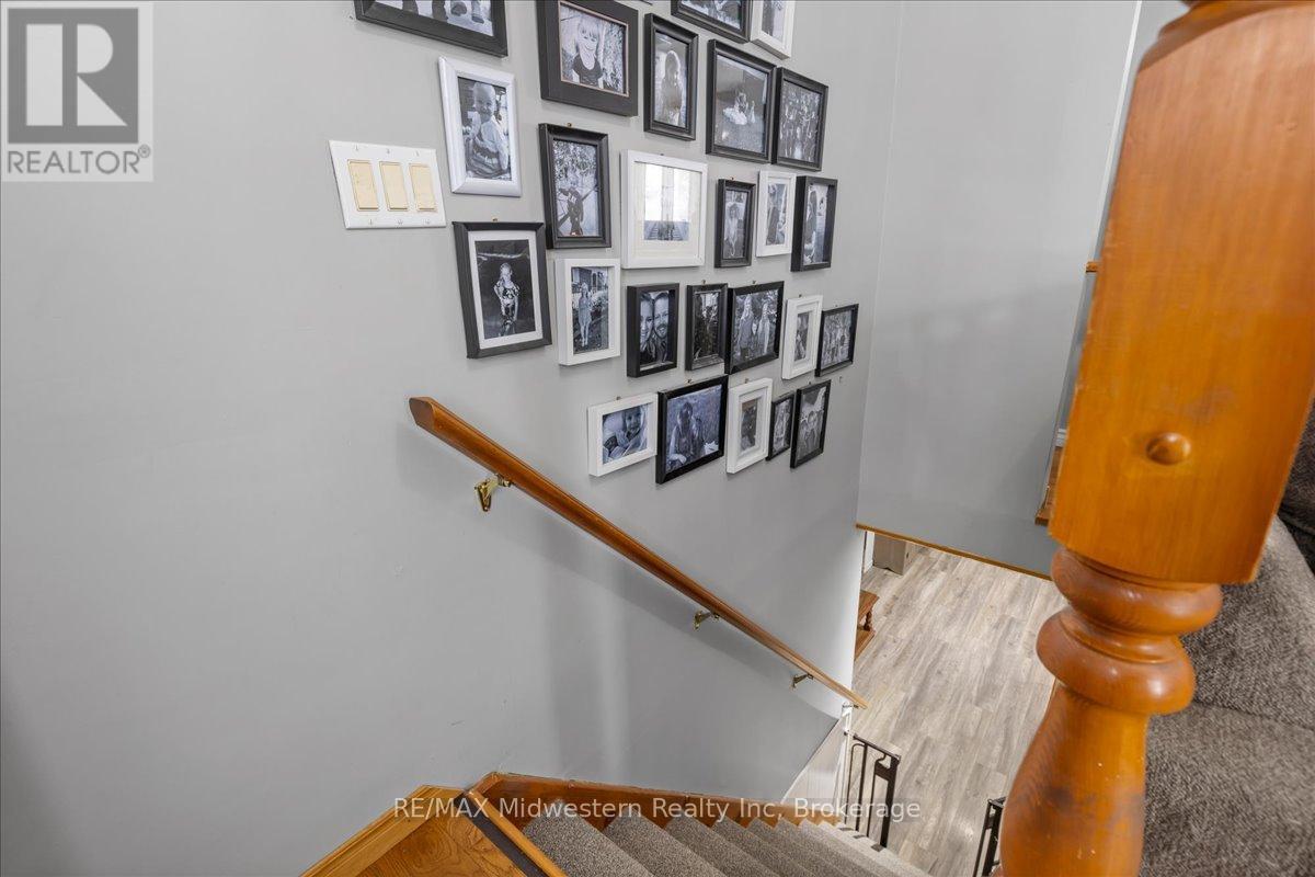 135 Queen Street, North Perth, Ontario  N0G 1B0 - Photo 12 - X11884959