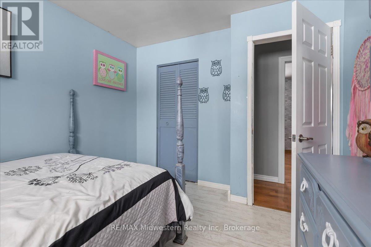 135 Queen Street, North Perth, Ontario  N0G 1B0 - Photo 17 - X11884959