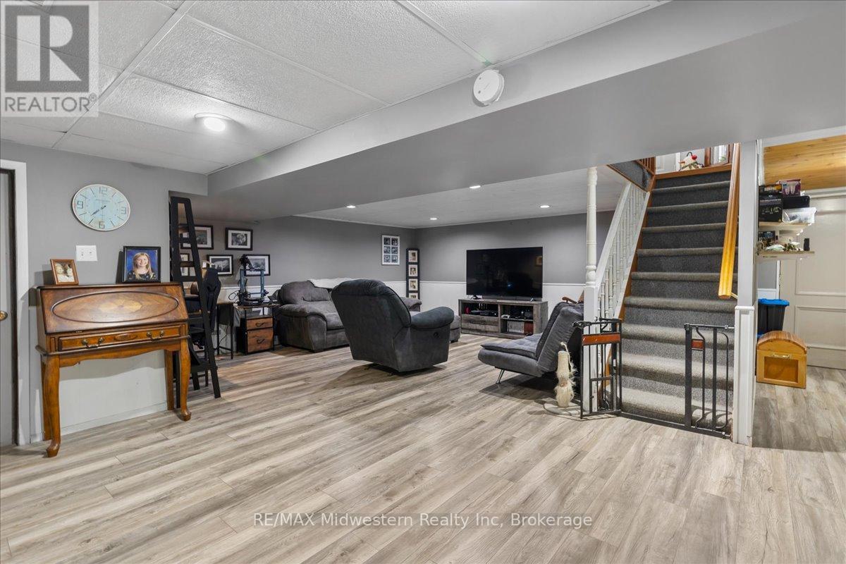 135 Queen Street, North Perth, Ontario  N0G 1B0 - Photo 22 - X11884959