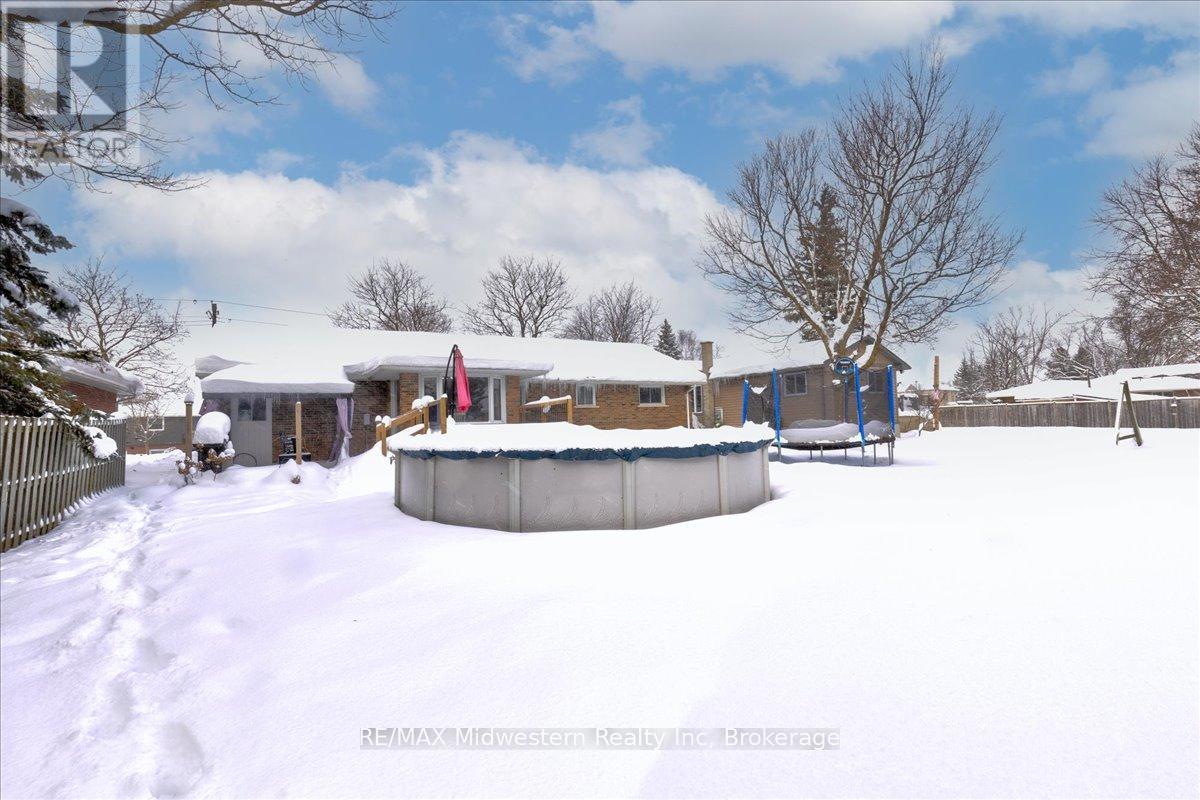 135 Queen Street, North Perth, Ontario  N0G 1B0 - Photo 30 - X11884959