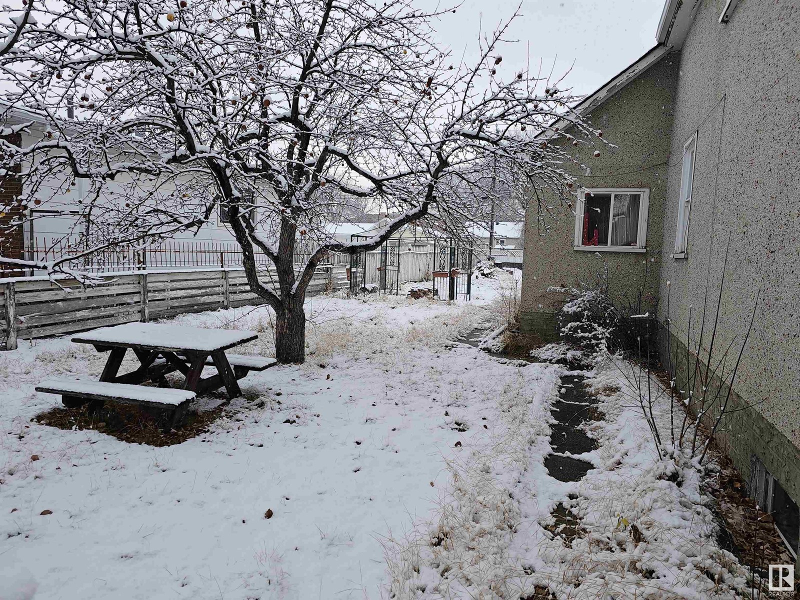 12044 79 St Nw, Edmonton, Alberta  T5B 2L3 - Photo 4 - E4413813