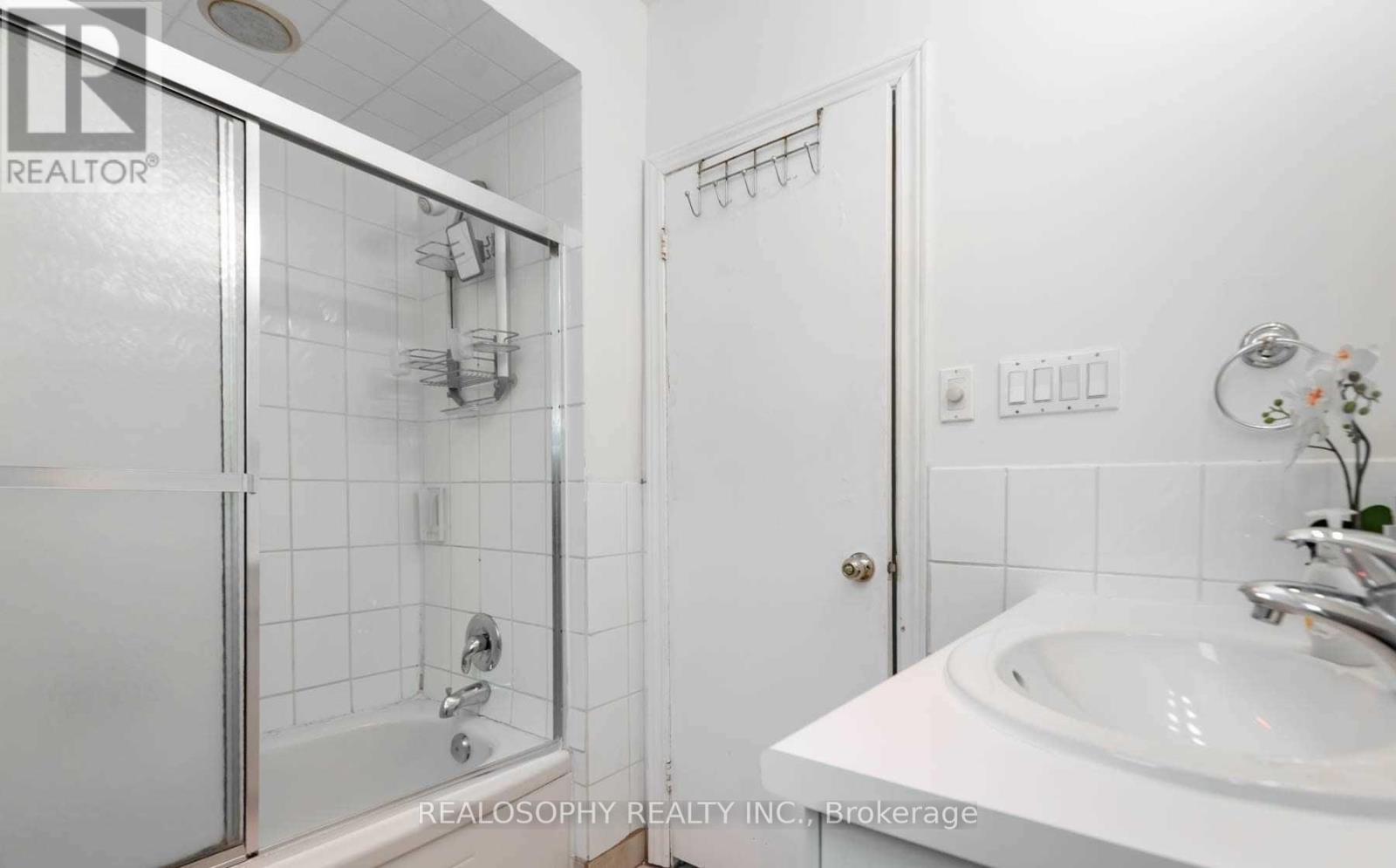 3 - 150 Alameda Avenue, Toronto, Ontario  M6C 3X2 - Photo 7 - C11885063