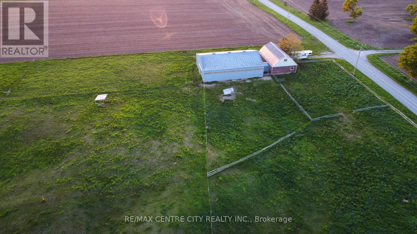 2426 Brigham Road, Middlesex Centre, Ontario N6P 1P2 - Photo 9 - X11885078