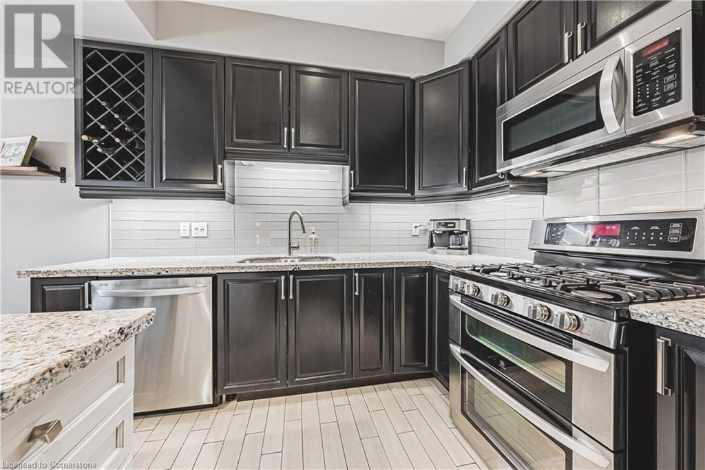 48 Madonna DriveHamilton, Ontario  L9B 0G9 - Photo 14 - 40683972